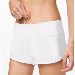 Lululemon speed up shorts 2.5”